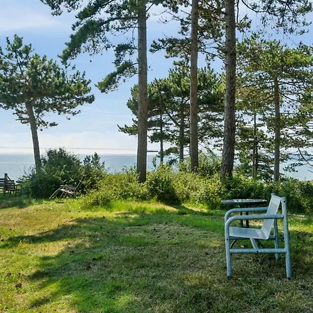 Uschi - 86m From The Sea By Interhome