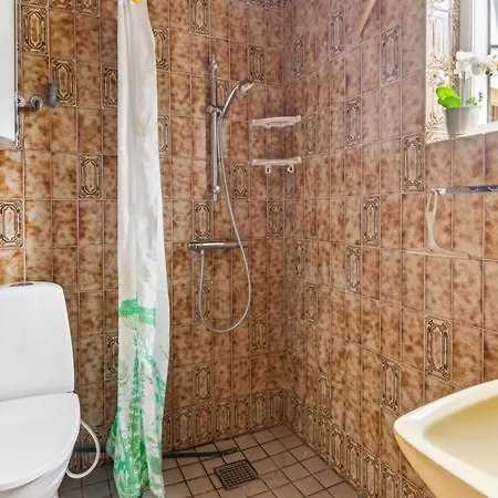 Uschi - 86m From The Sea By Interhome Дом отдыха