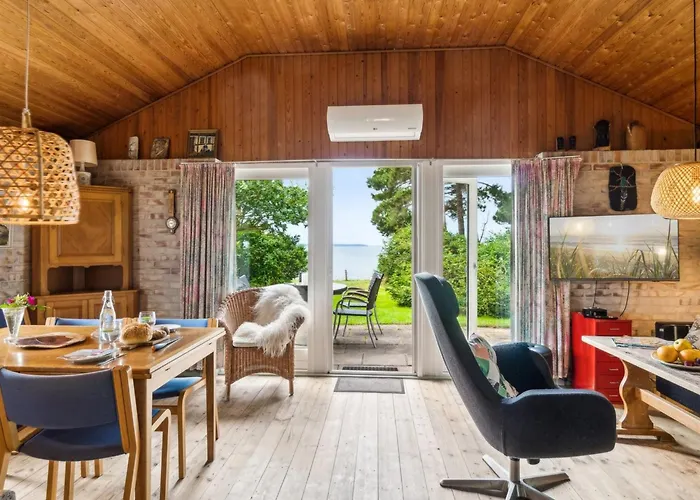 Uschi - 86m From The Sea By Interhome 펜션 칼룬드보르그